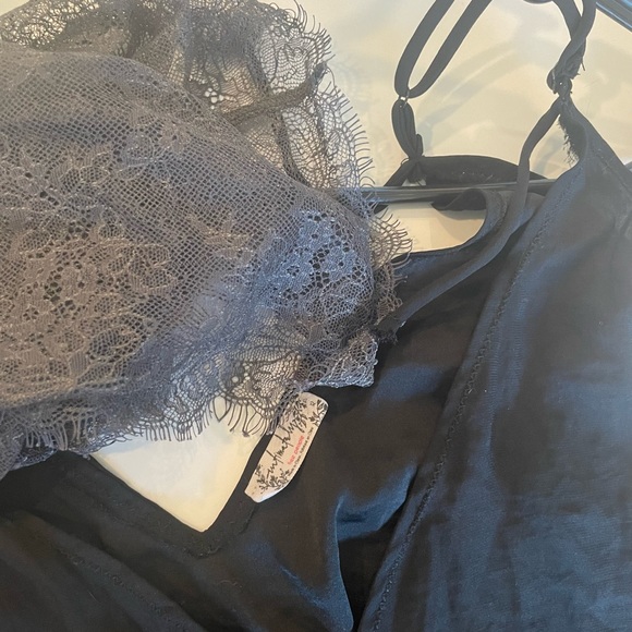 Free People XS(fits loose) Black Silk Lace Adjustable Top - Picture 9 of 14